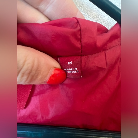 Gap x (RED) fur-trim puffer vest - Picture 5 of 13